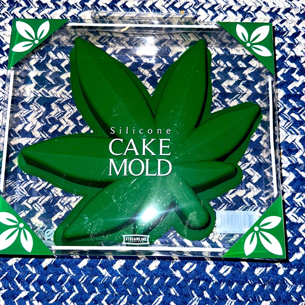 Leaf silicone cake mold